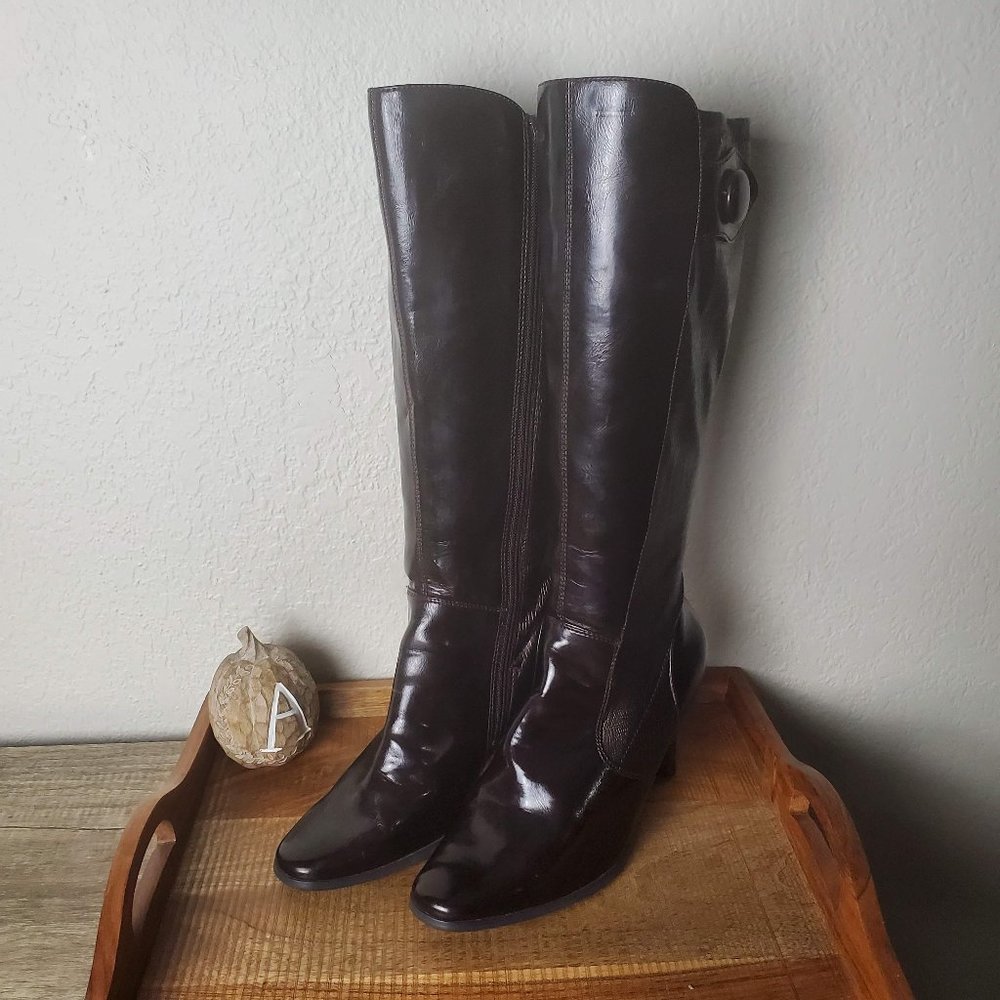 Expression Knee High Snakeskin Boots Size 8